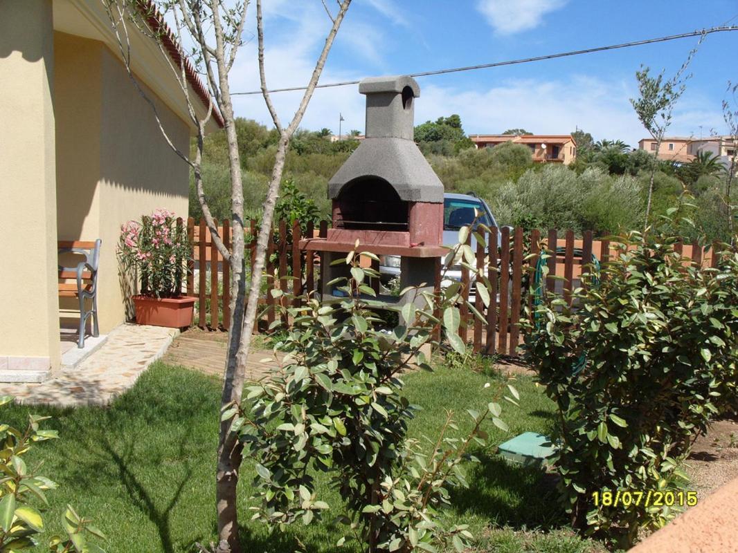 Casadelfaro Con Giardino A Pittulongu 600Metri Dalla Spiaggia Olbia Exterior foto