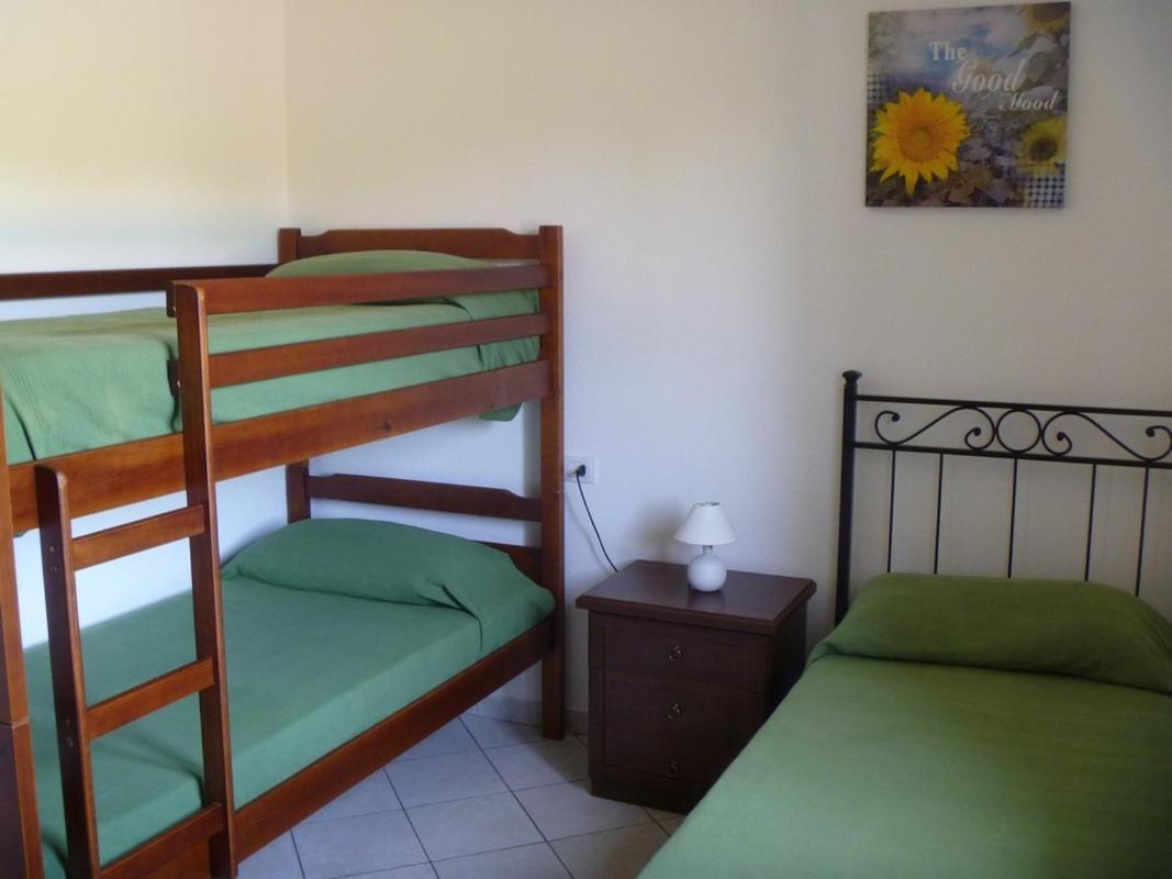 Casadelfaro Con Giardino A Pittulongu 600Metri Dalla Spiaggia Olbia Exterior foto